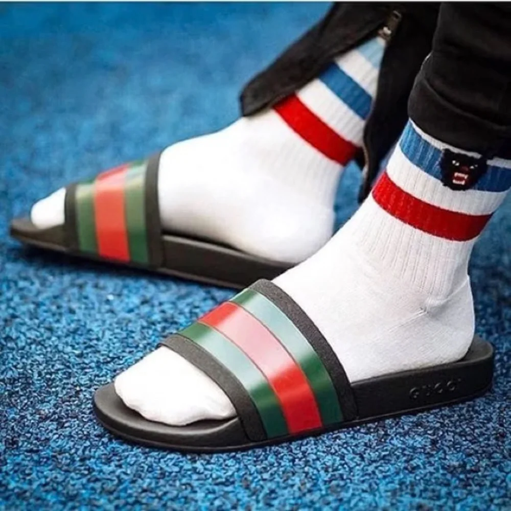 Classic chic! Gucci iconic Pursuit '72 Rubber Slide 'Black” size 9
